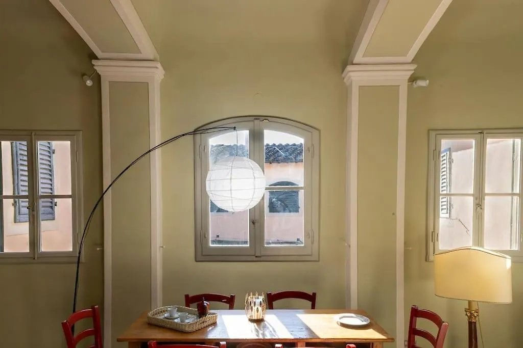 Apartment Appartamento In Torre Di Antica Villa Florence
