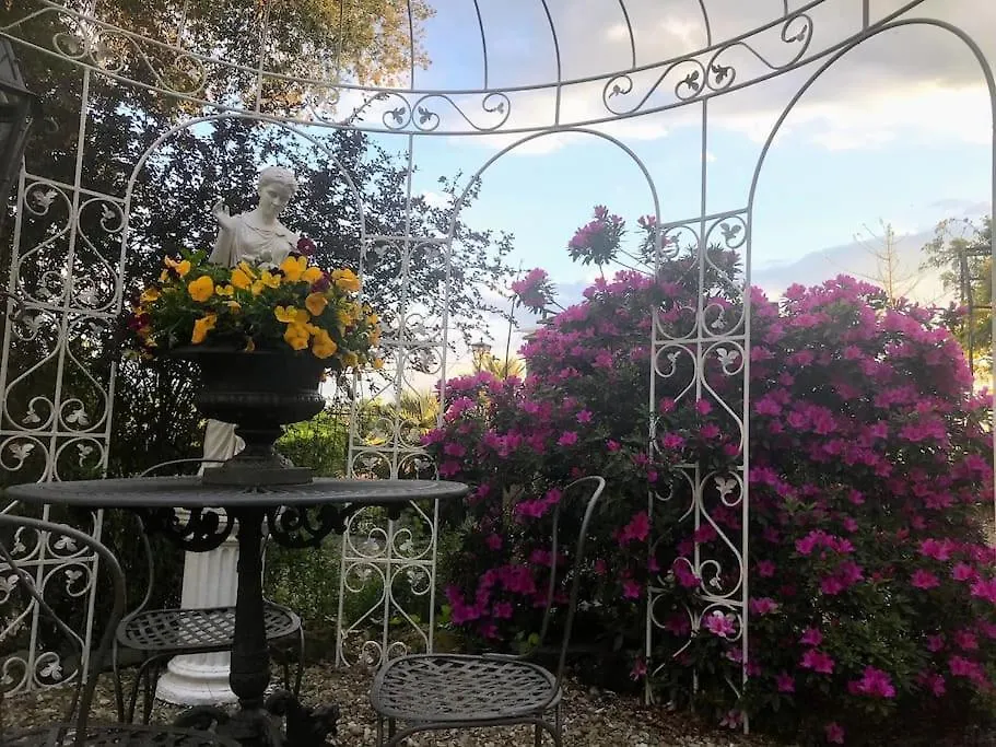 Apartment Appartamento In Torre Di Antica Villa Florence Italy