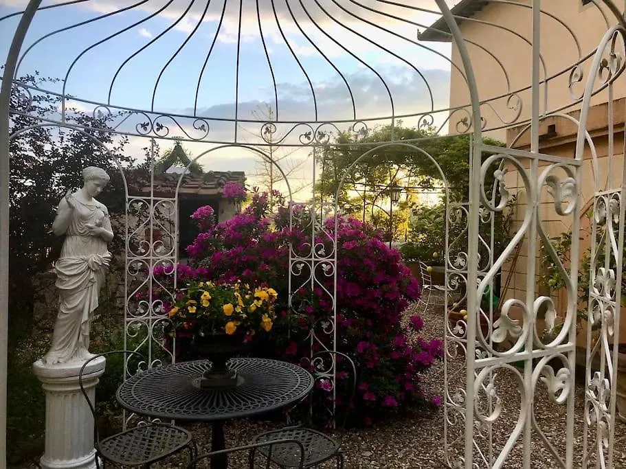 Appartamento In Torre Di Antica Villa Florence